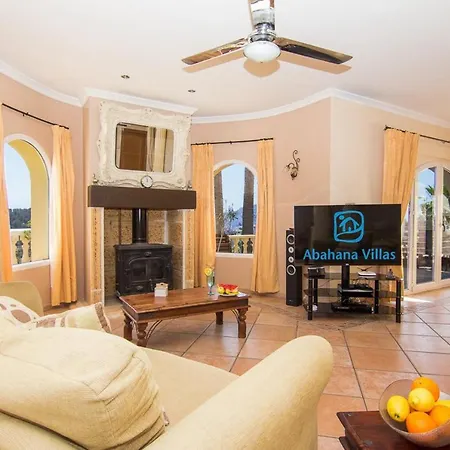 Abahana Villas Chaplin Villa