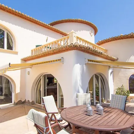 Abahana Villas Chaplin Villa *
