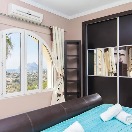 Abahana Villas Chaplin *